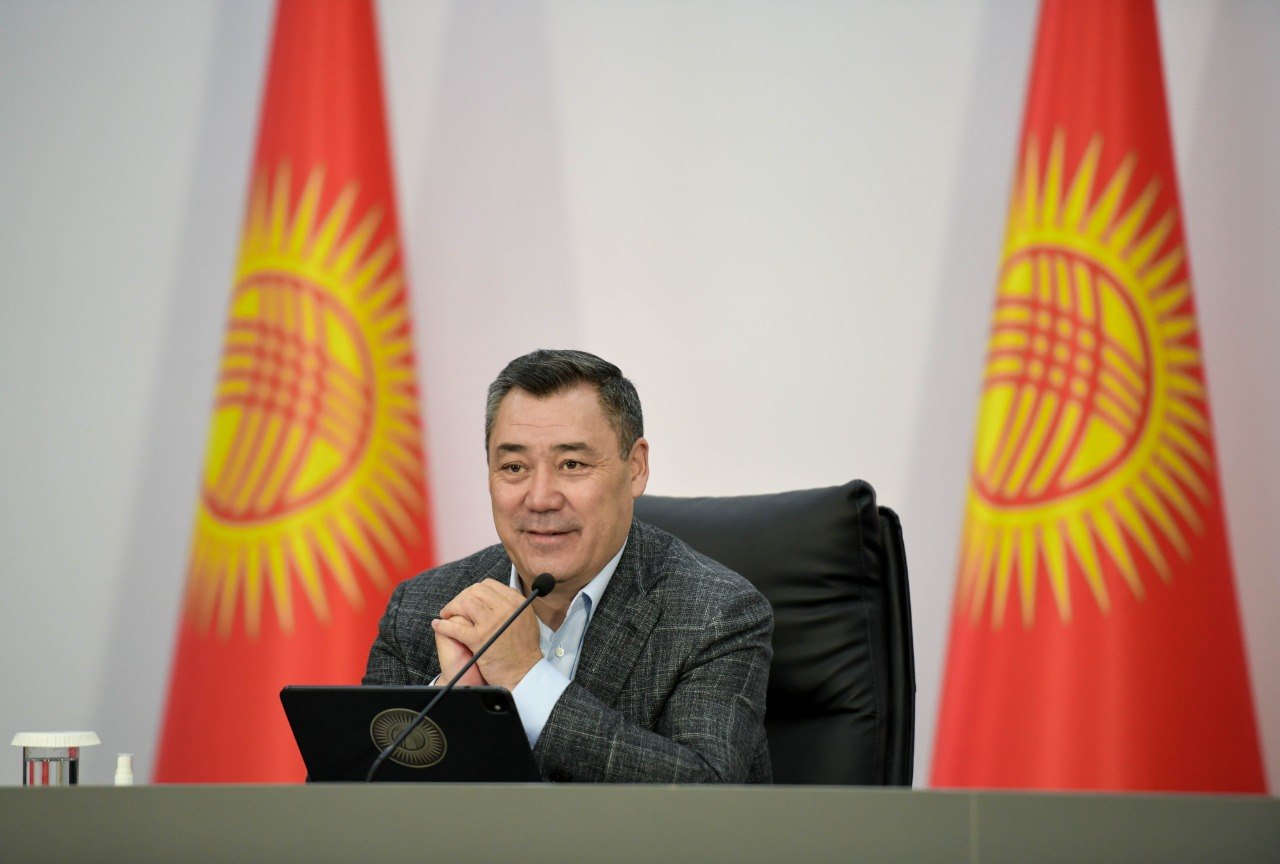 Президент менен жолугушуу: Кара-Суу базарынын иштеши негизги темалардын бири болду